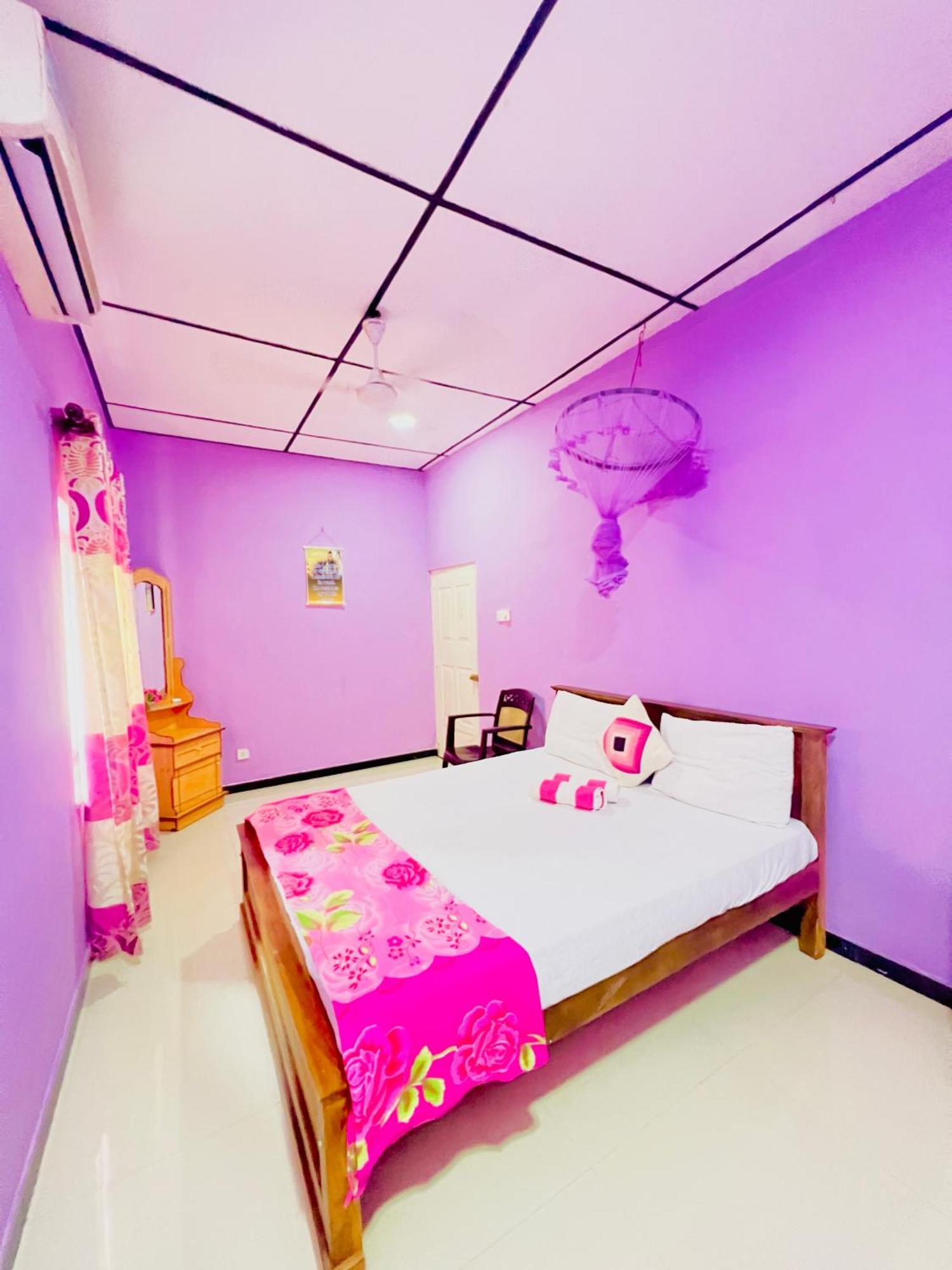 Gloriya Mathews Otel Negombo Dış mekan fotoğraf