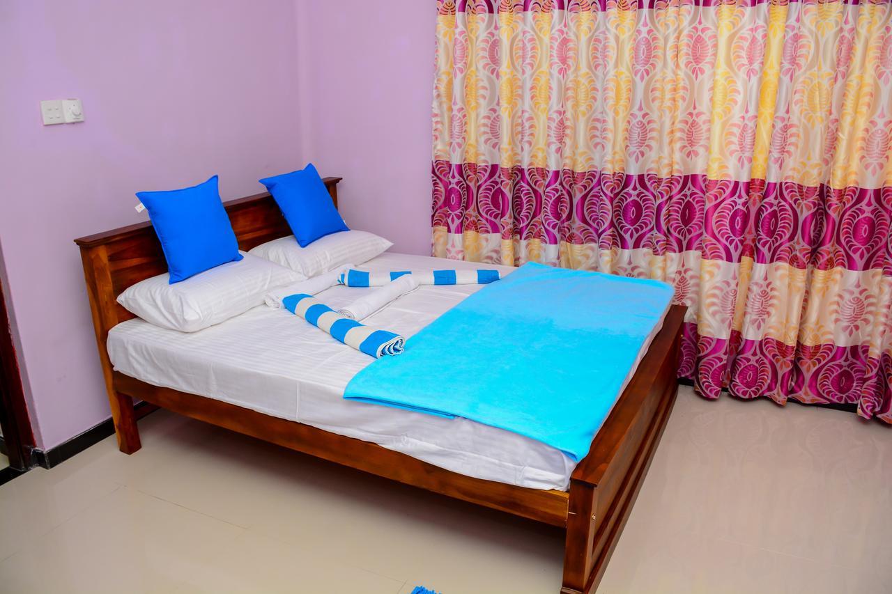 Gloriya Mathews Otel Negombo Dış mekan fotoğraf