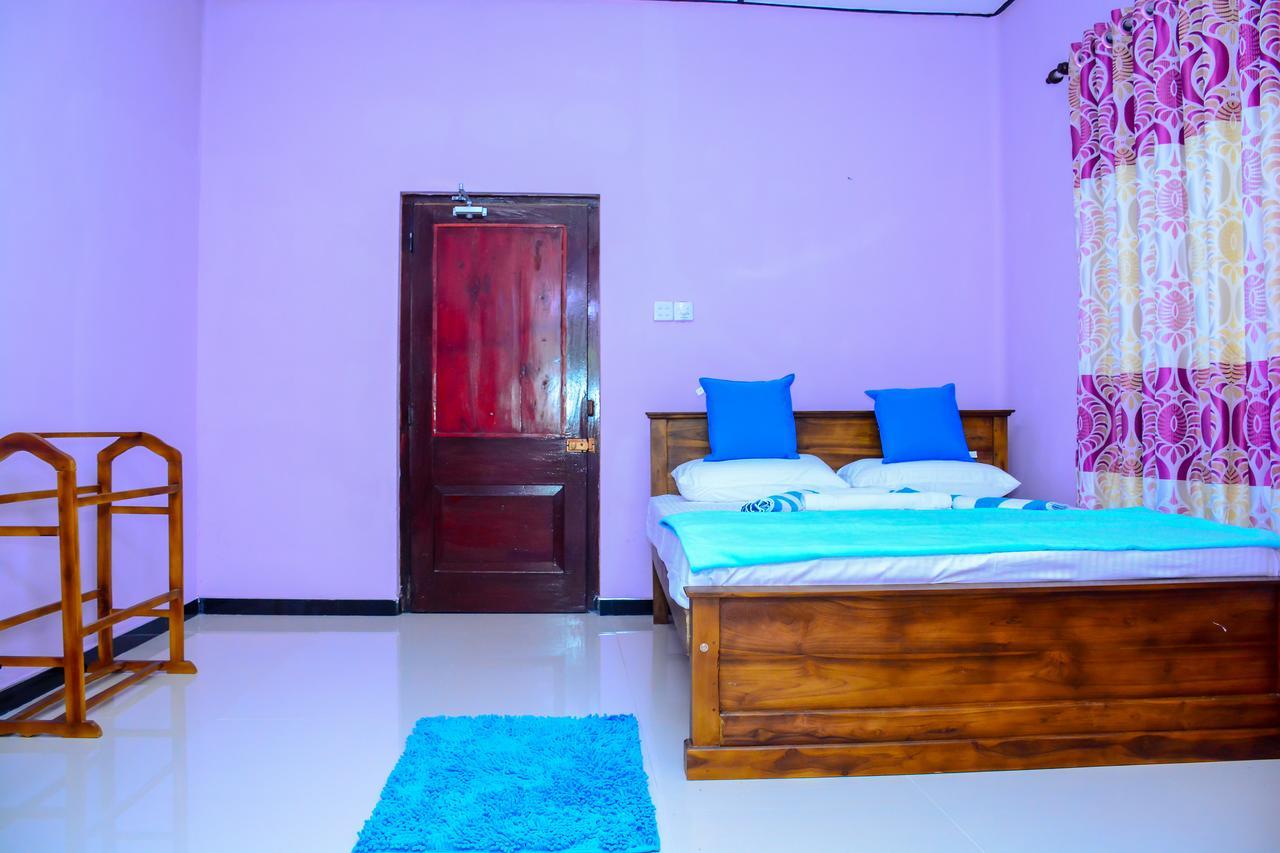 Gloriya Mathews Otel Negombo Dış mekan fotoğraf